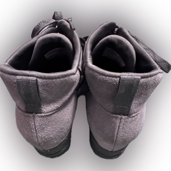 Sorel Size 7 Gray Suede Wedge Winter Boots. Like New. - Picture 4 of 5